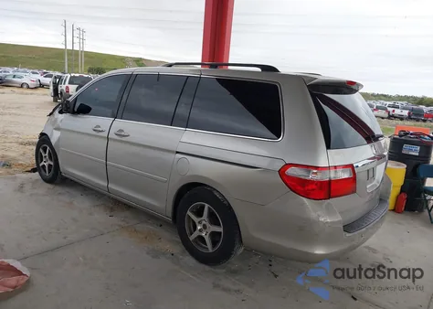 2005 Honda Odyssey Touring z USA, uszkodzony, nr VIN 5FNRL38855B045180